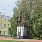 Памятник основателю города в кремле